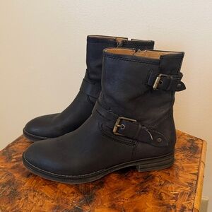 Women’s Biala Black Leather Motorcycle Boots, size 38